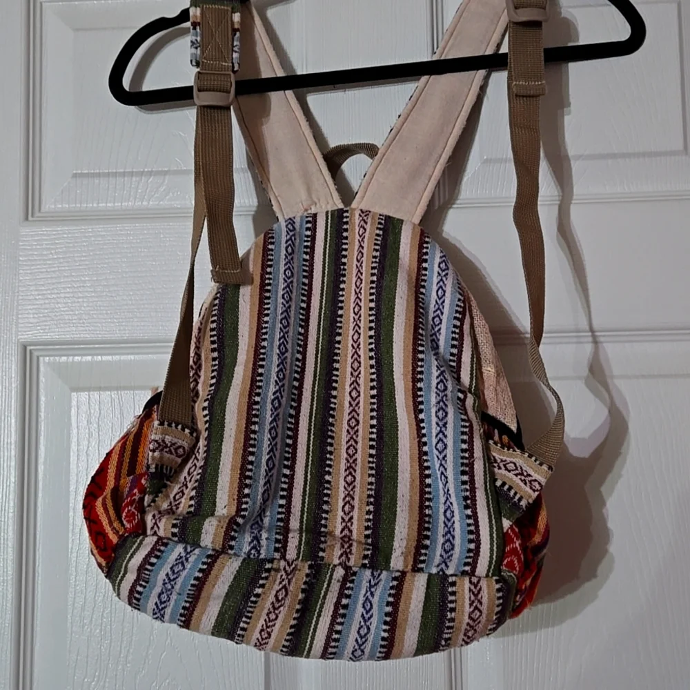 Pure World Backpack 🎒 - Picture 2 of 9